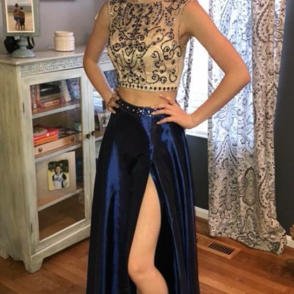 Bee Darlin Prom Dress size 1/2 - Picture 1 of 4
